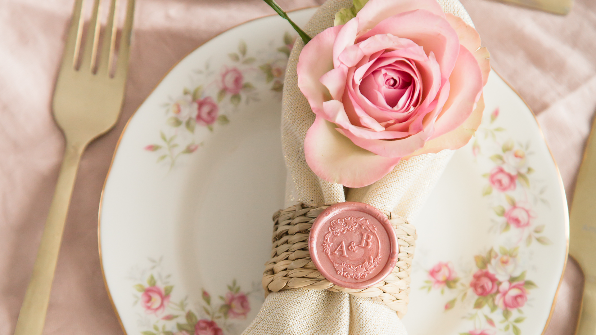 Hoe gebruik je waxzegels in je DIY bruiloftsdecoratie?