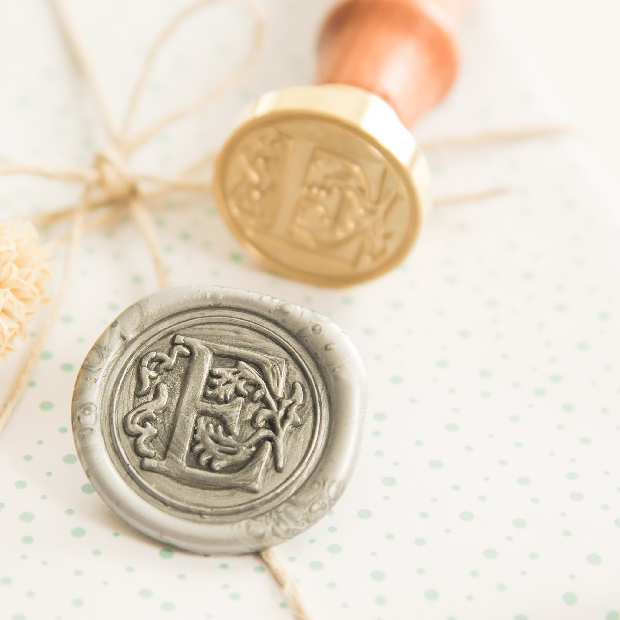 Letter E Wax Stempel