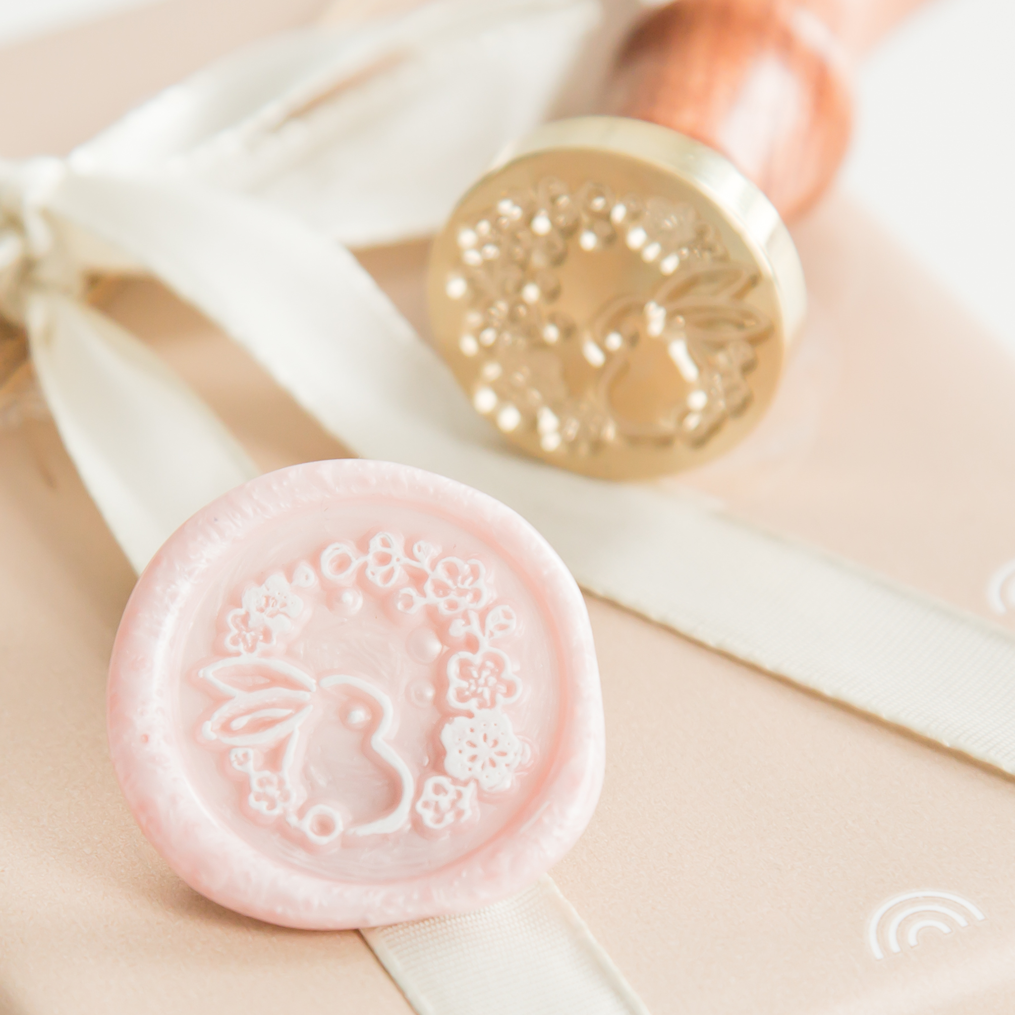 Bloemen Konijntje Wax Stempel