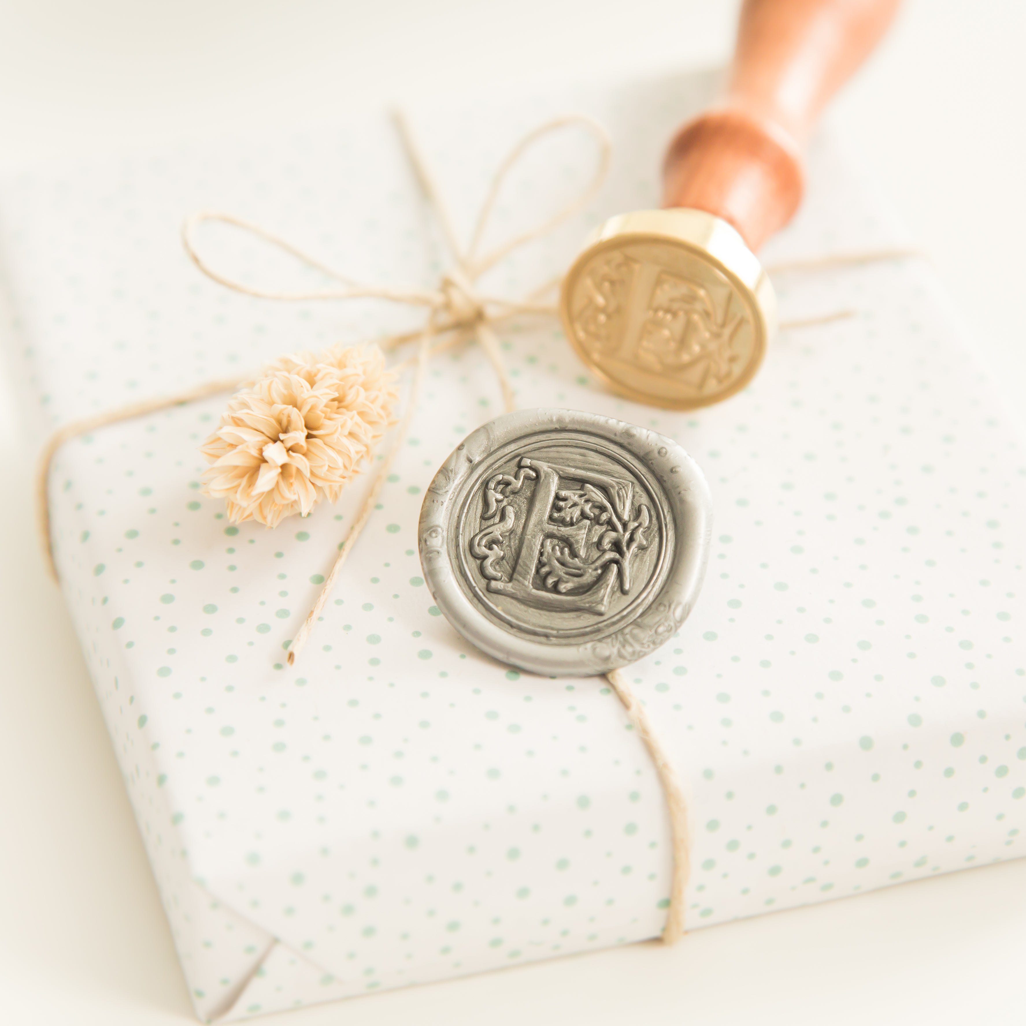 Letter E Wax Stempel