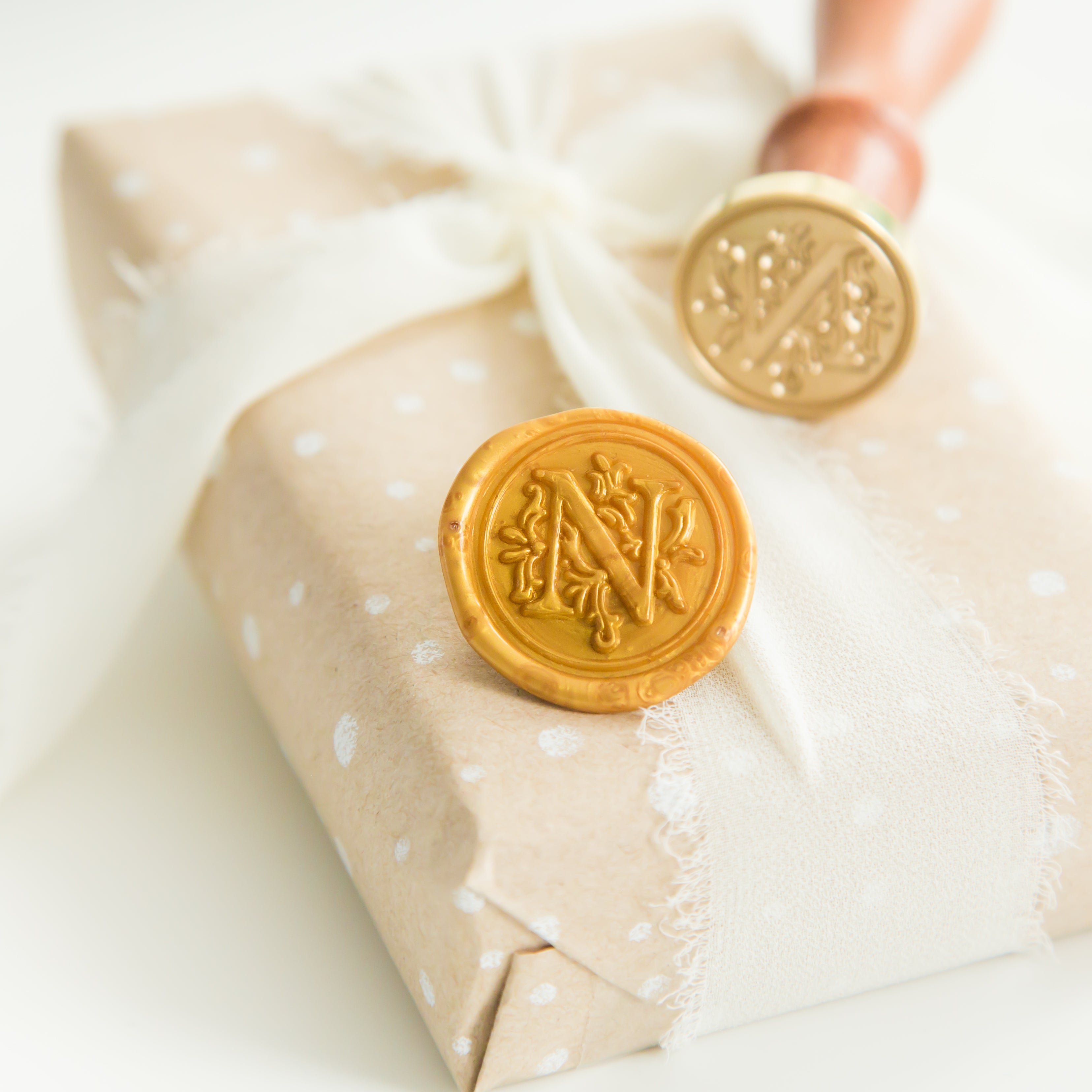 Letter N Wax Stempel