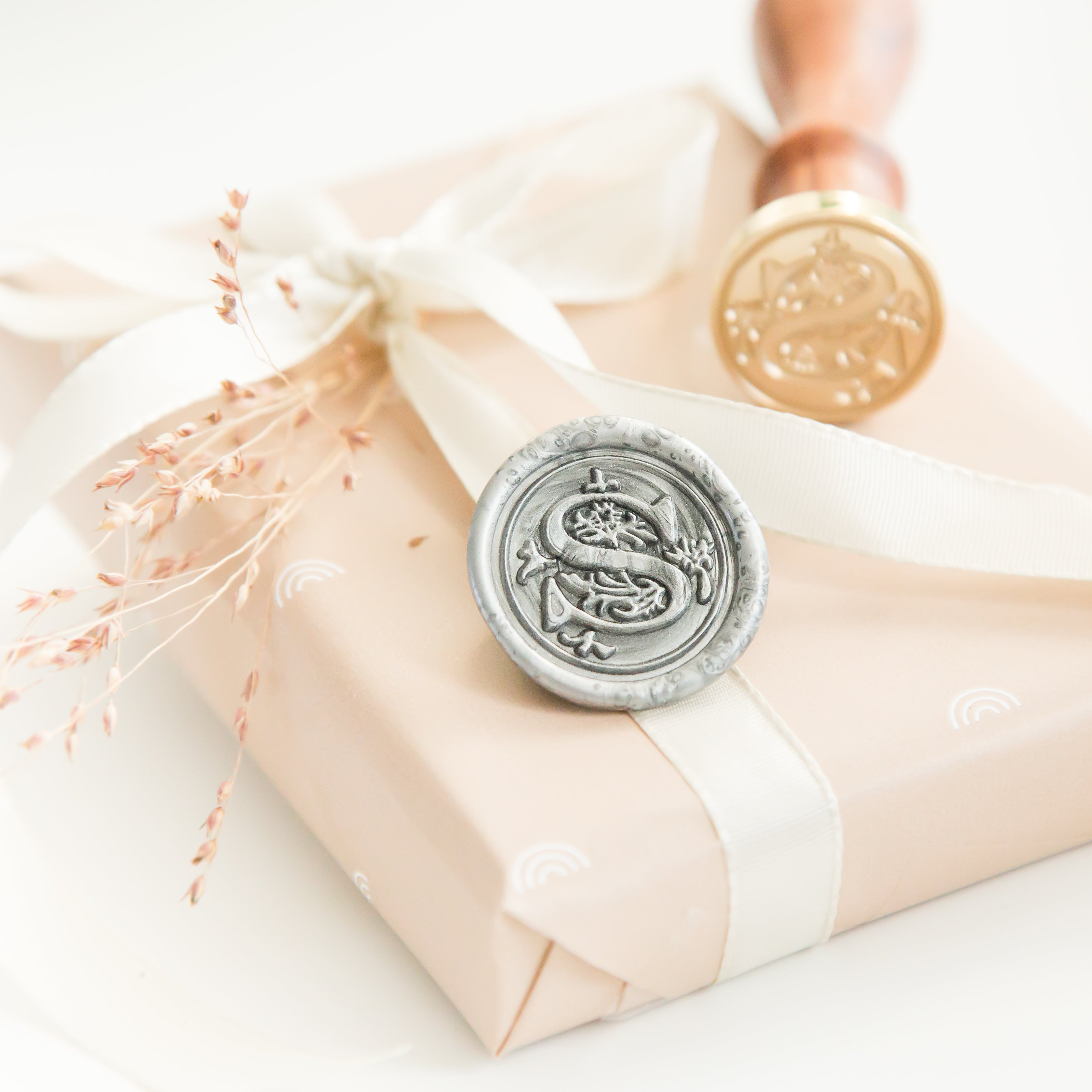 Letter S Wax Stempel
