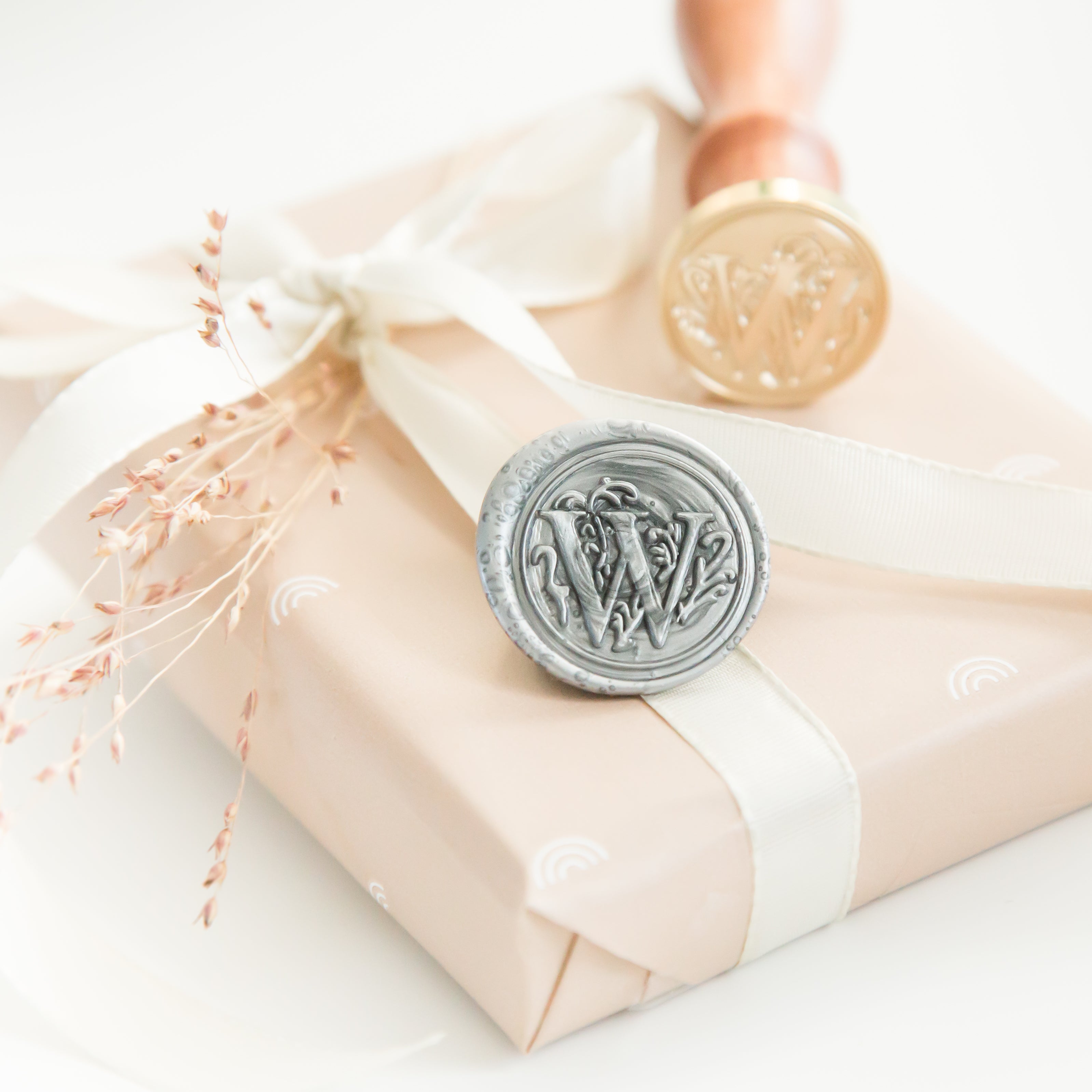 Letter W Wax Stempel
