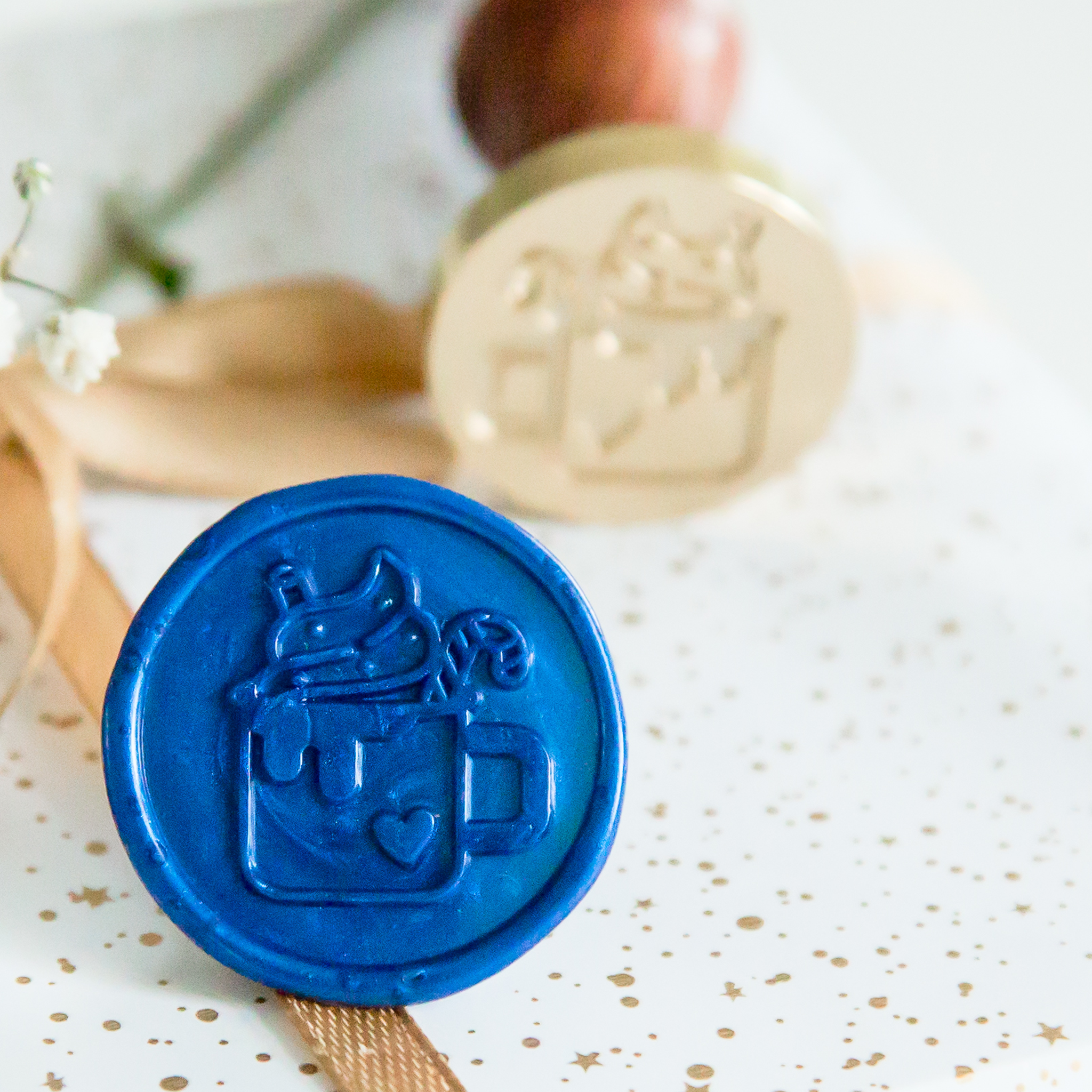 Hot Chocolate Wax Stamp Zoom In